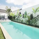 Jungle\'S Door Ubud By Love Is Simple