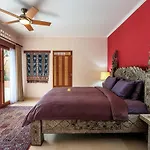 Villa Kembar