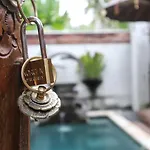 Secret House: A Hidden Paradise For Young Couple