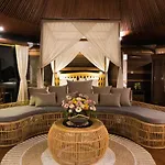 Green Tree House Villa Ubud