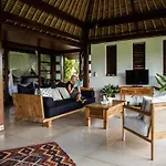 Anahita Luxury Villas
