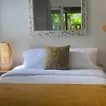 Villa Kayu Keluarga Lilas