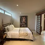 Villa Kembar