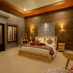 Ubud Paras Villa