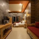 Ubud Paras Villa