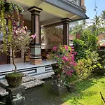 Nano Ari Homestay And Art Class