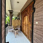 Nano Ari Homestay And Art Class
