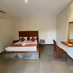 Warsa\'S Garden Bungalow And Spa