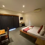 Warsa\'S Garden Bungalow And Spa