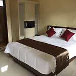Pineapple House