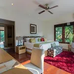 Baratayuda 3Br Green Pool Villa Cyn