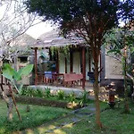 Astawa House