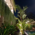 Tiny\'S House