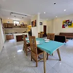 Villa Sari