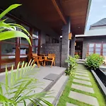 Kubera Villa Kemenuh By Prasi