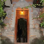 Gusti Home Stay Ubud