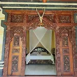 Rumah Keluarga Bali