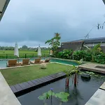 Peaceful Villa,Surrounded Nature
