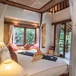 D\'Legon Luxury Villas