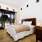 Teja Guest House & Gallery