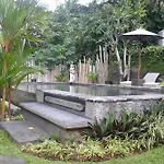 Suka\'S House Bed & Breakfast