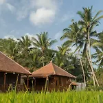 Uma Lanne - A Wooden Hideway Villas