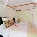 Villa Candi Kecil Empat