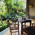 Prasanti Bed & Breakfast