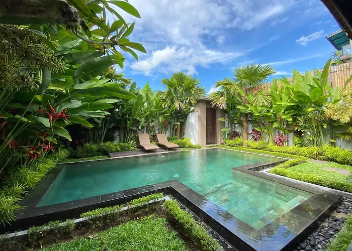 Villa Rumah Lumbung The Wooden House