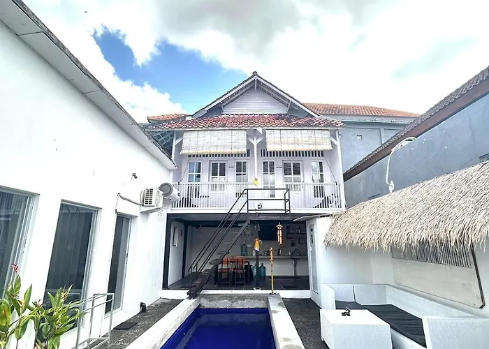 White Sandat Guest House
