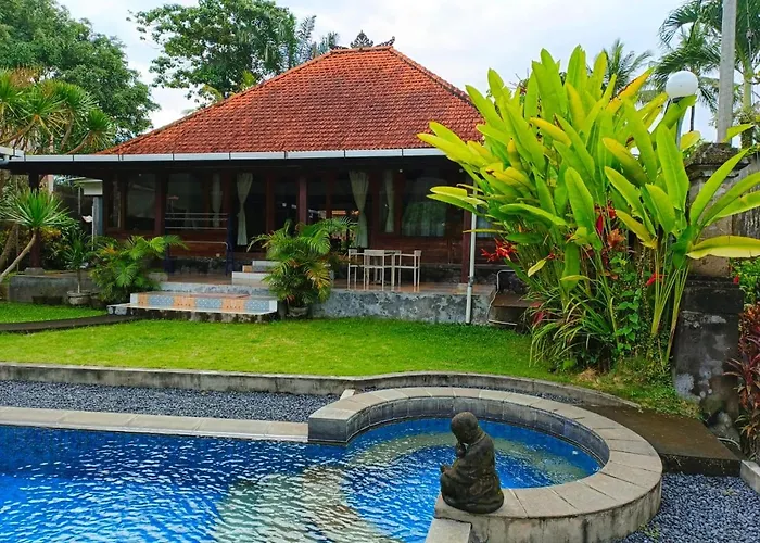 Malathi Traditional Joglo House With Pool View
