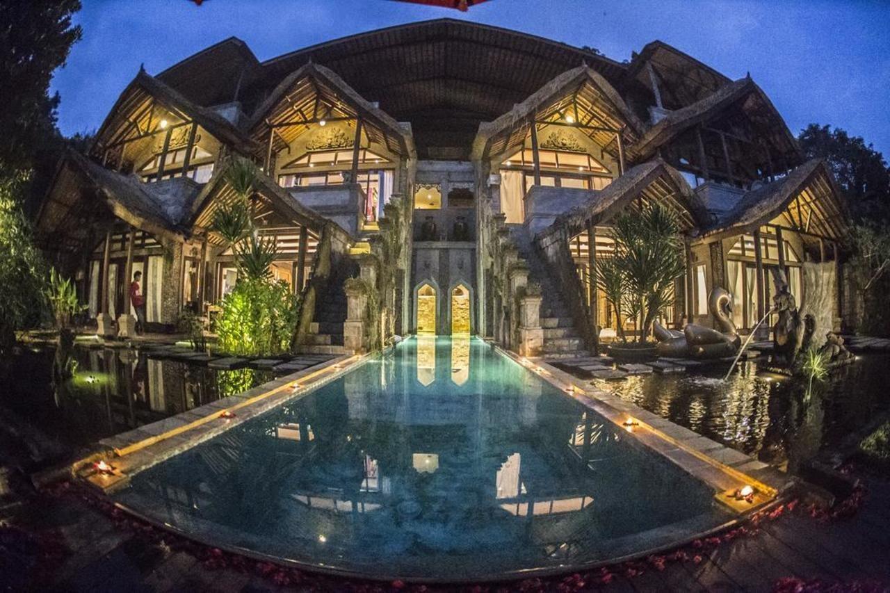 Villa Avalon Castle &