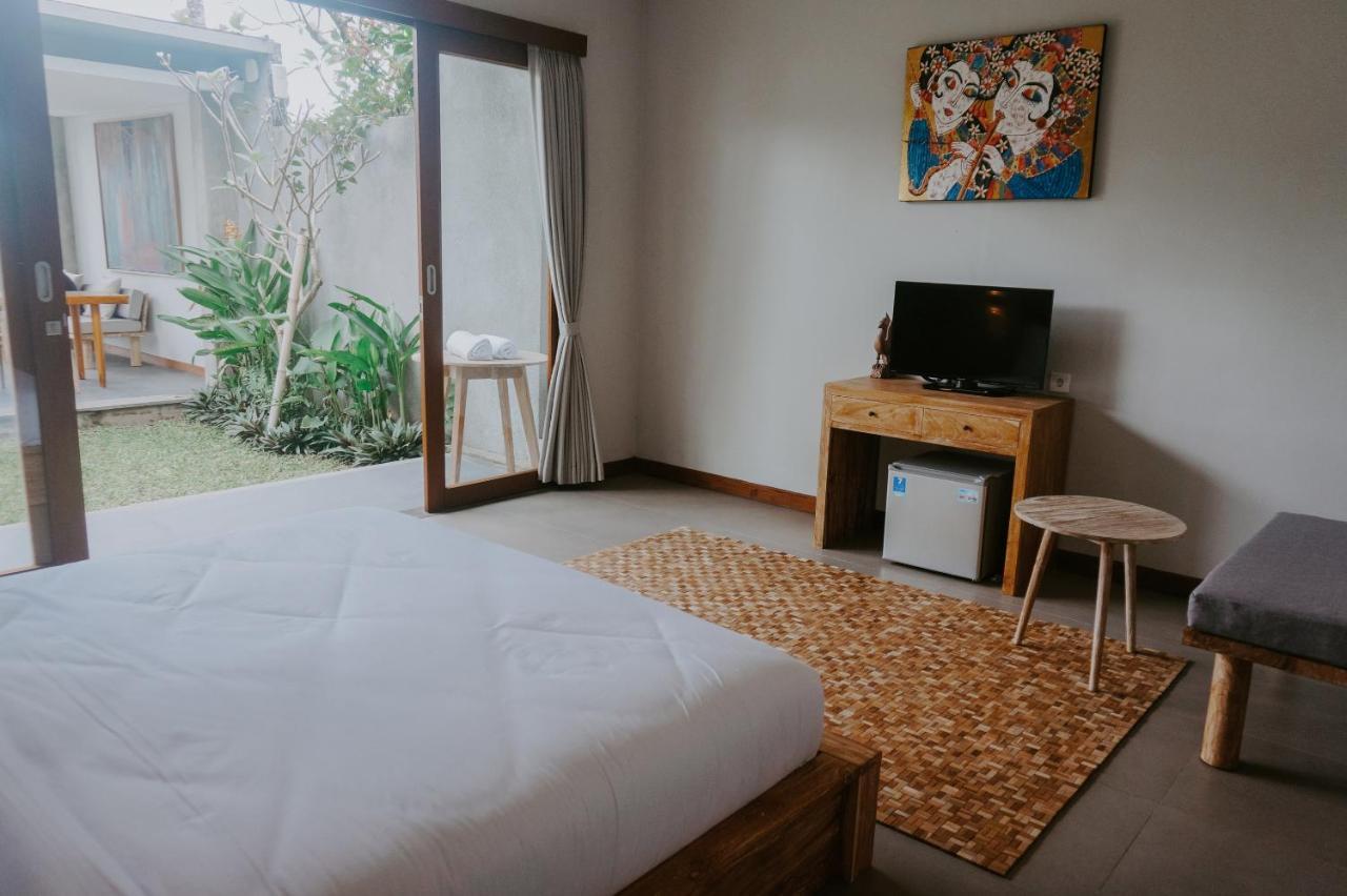 Anggira Villa *