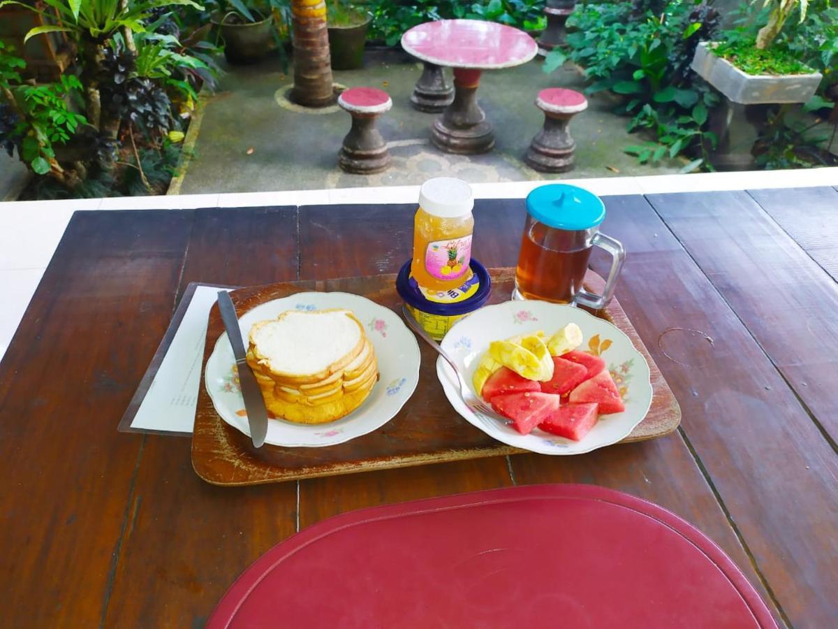 Bed & Breakfast Rumah Irak Et Kadek Bali