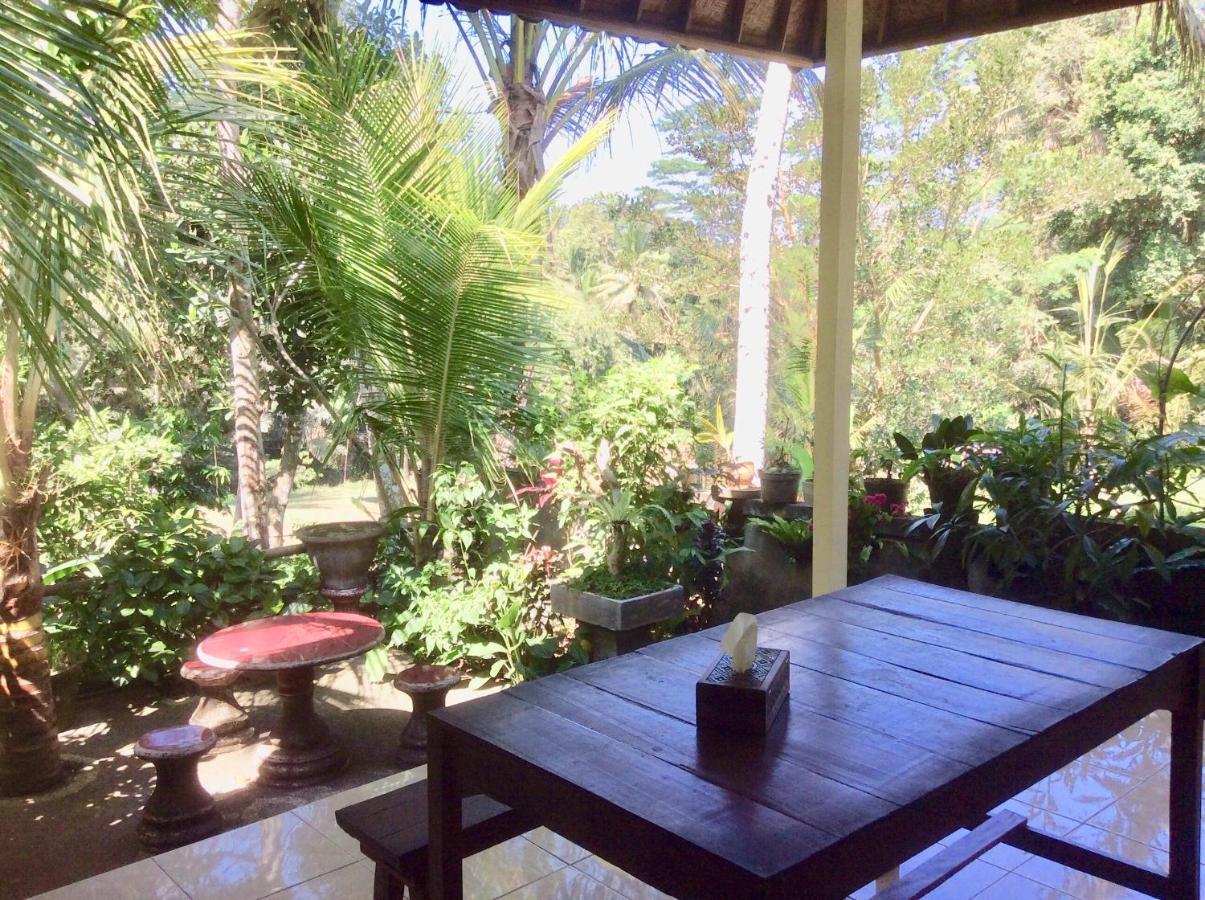 Rumah Irak Et Kadek Bali Bed & Breakfast