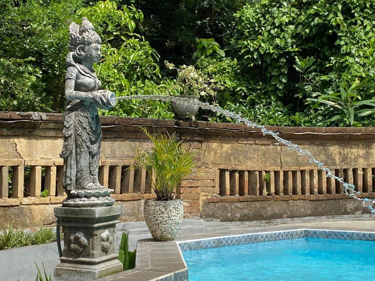 Puri Bebengan 3*