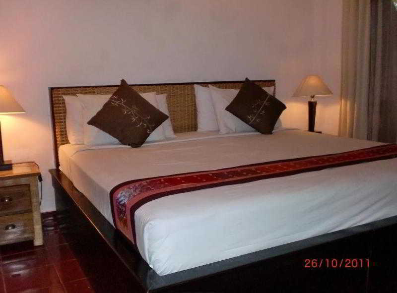 Hotel Adi 3*