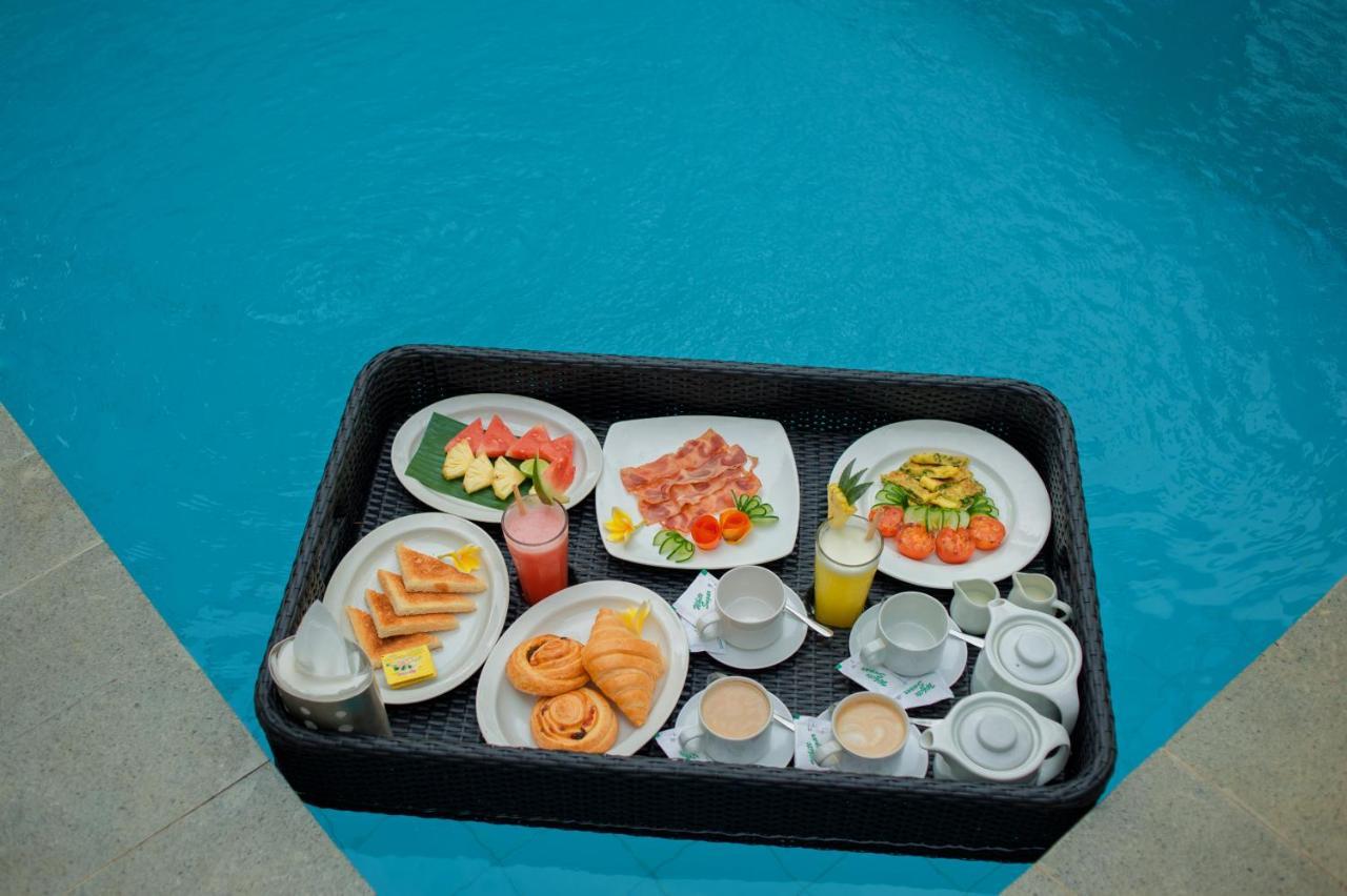 Luxury Ada Padi *
