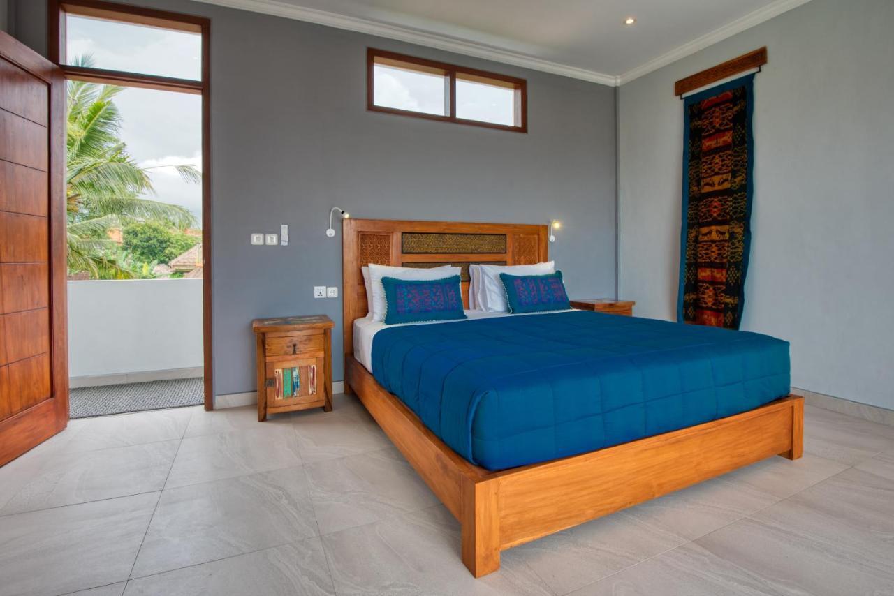 Wake In Paradise And Luxury Lebah *