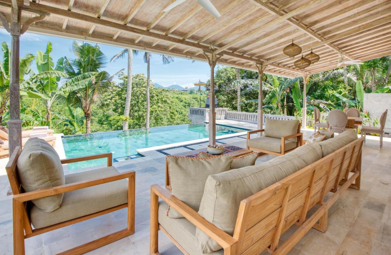 Villa Wake In Paradise And Luxury Lebah