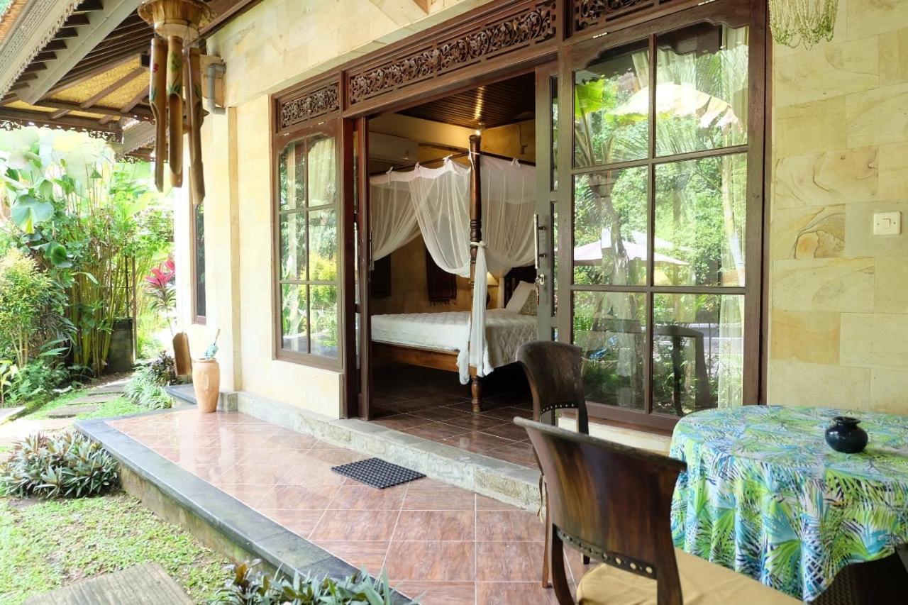 Rumah Kelinci Villa