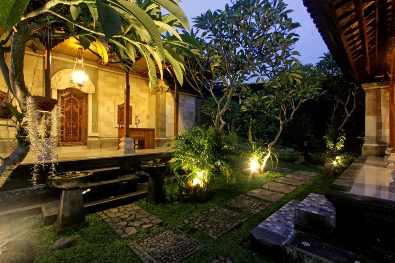 Sari House - Balinese Style Homestay