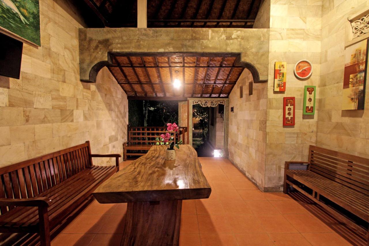 Homestay Sari House - Balinese Style *
