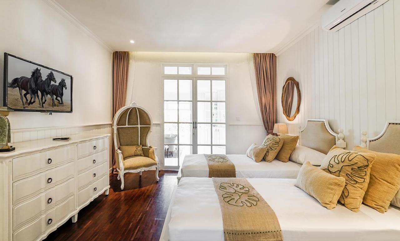 Villa Symphony White By Balisuperhost