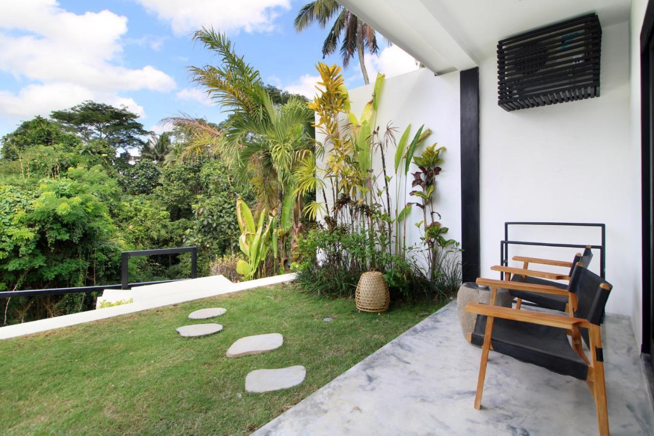 Jungle's Door By Is Simple Villa