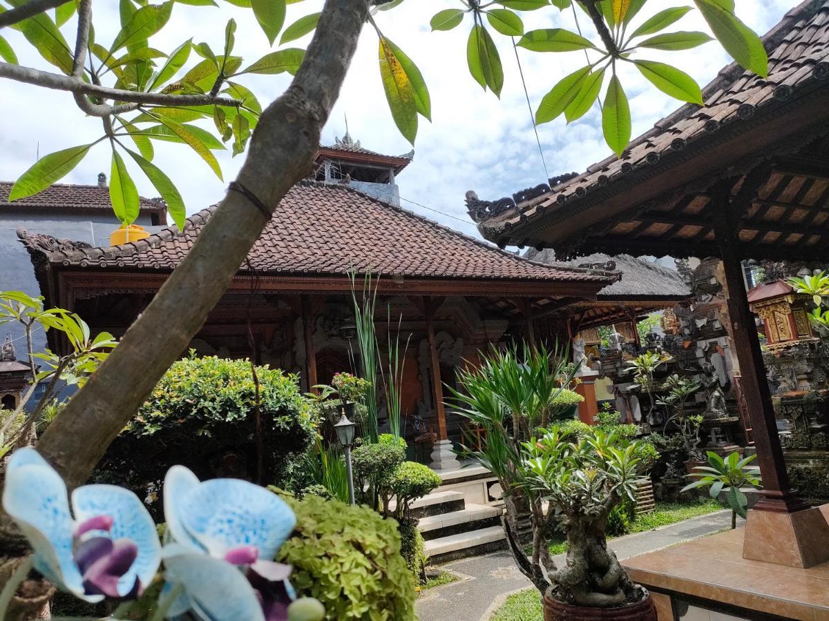 Dika * Ubud