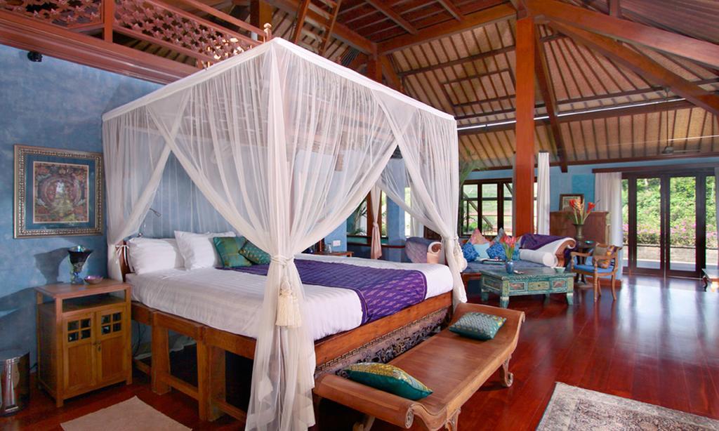 Pelangi Estate Villa *