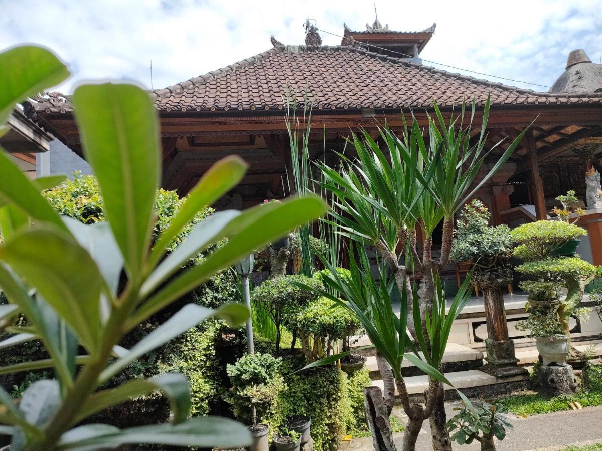 Dika * Ubud