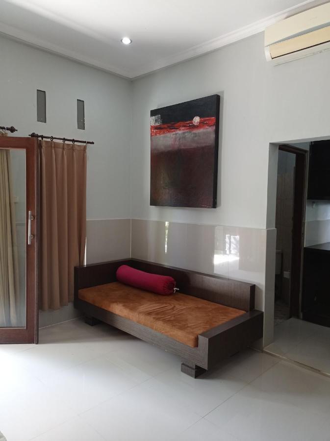 Wisma tamu Aya Redpartner 3*
