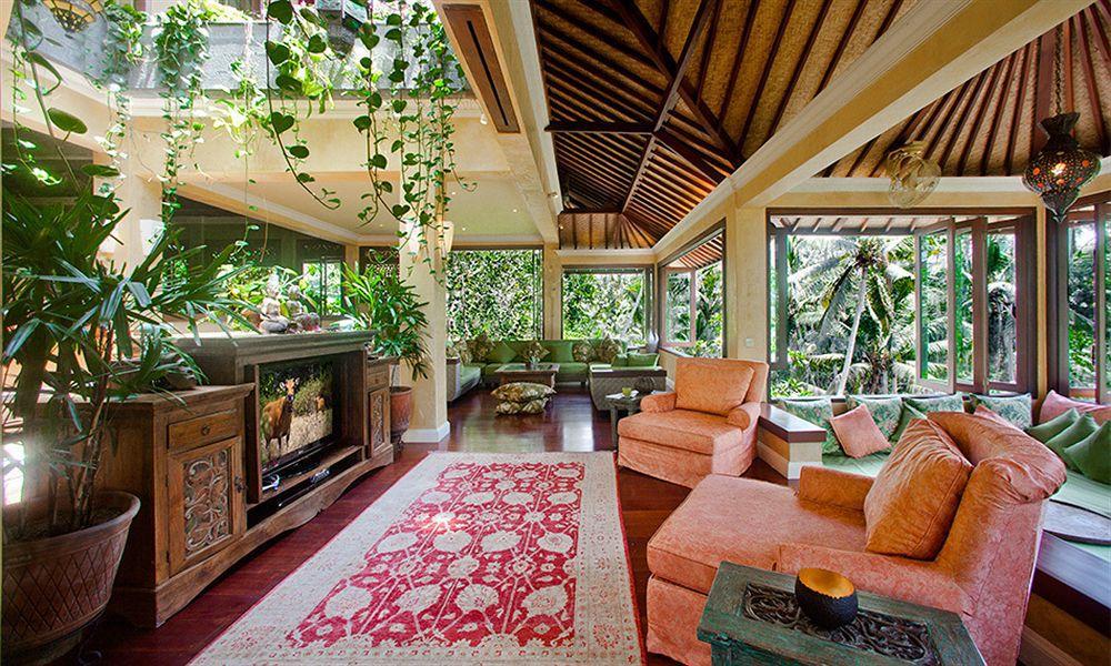 Pelangi Estate Villa *